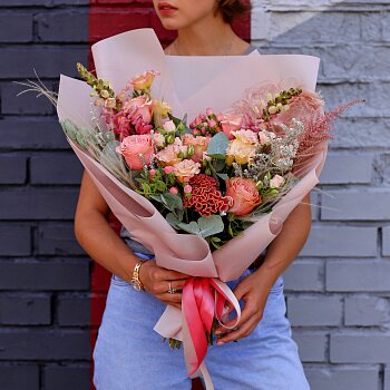Букет "Персиковые облака" Букет "Персиковые облака"